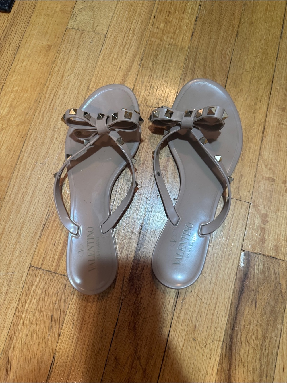 Valentino Rockstud Bow Jelly Sandals in Beige Taupe
